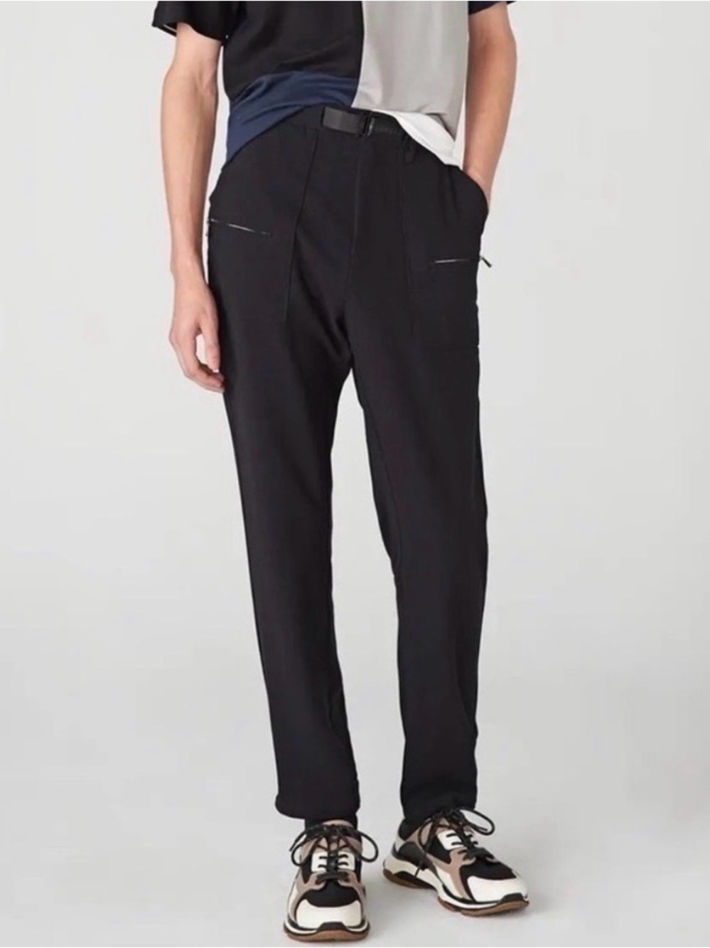 KARL LAGERFELD MENS PATCH POCKET PANT
 LM1P5565 in Black size XS